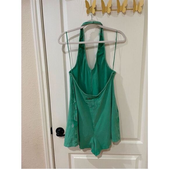 NWOT FREE PEOPLE Movement Medium HOT SHOT HALTER ROMPER Green Sheen - Picture 5 of 6